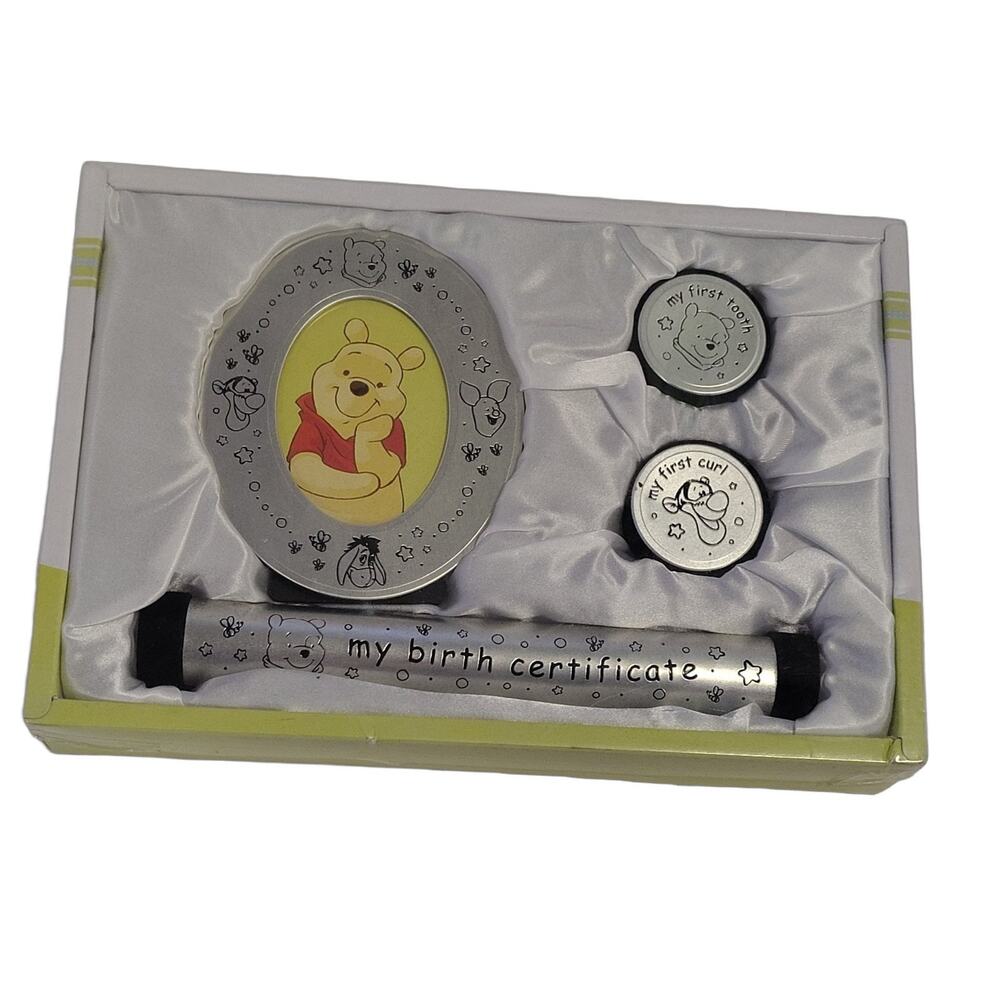 Disney Winnie The Pooh 4 Piece Baby Keepsake Decor Gift Set NEW In Box Unisex